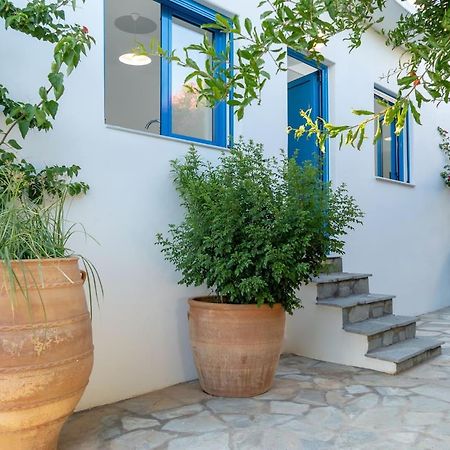 Blue Moon Apartments Makriyialos Bagian luar foto